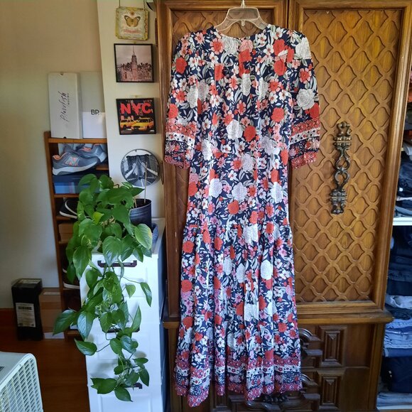 V Neck Tie-Waist Floral Bohemian Maxi Dress Flowy Ruffle w/Slit NWT! - Size S - Picture 9 of 16